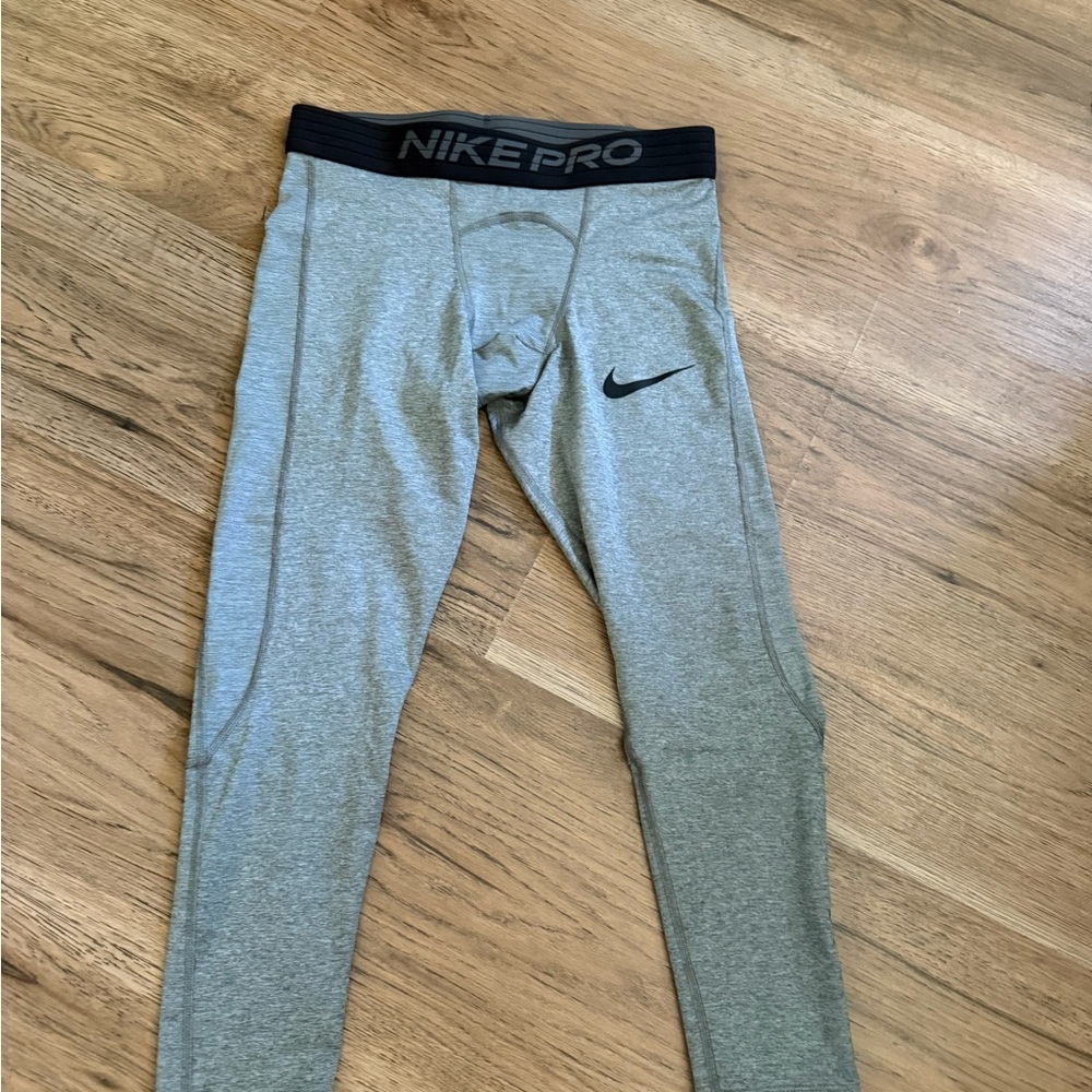 Mens Nike grey Dri-FIT Tight Fit Performance Leggings